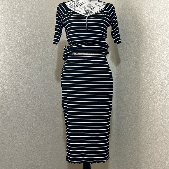 Two Piece Set Pencil Skirt & Boatneck On-Off the shoulder Top - Picture 2 of 7